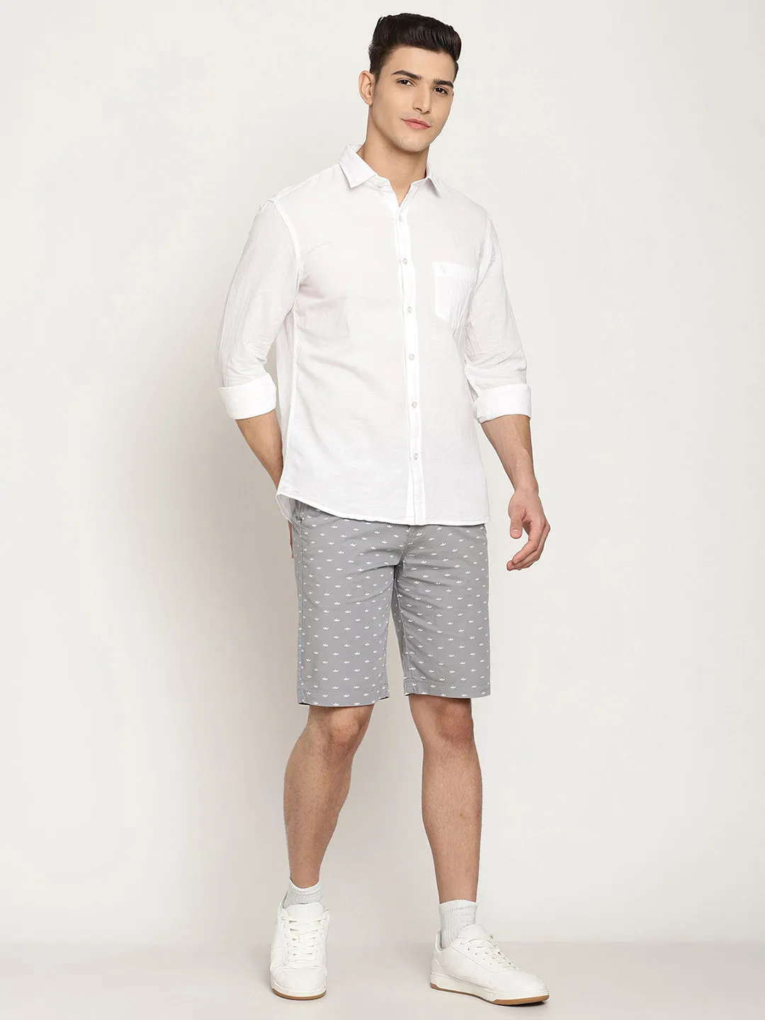 Cantabil Cotton Blend Solid White Full Sleeve Casual Shirt for Men with Pocket