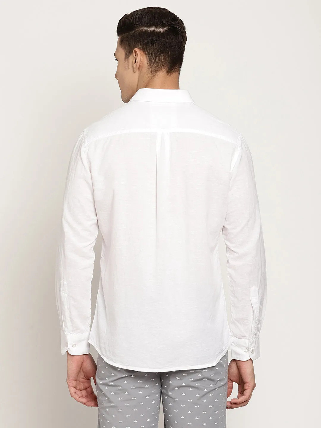 Cantabil Cotton Blend Solid White Full Sleeve Casual Shirt for Men with Pocket