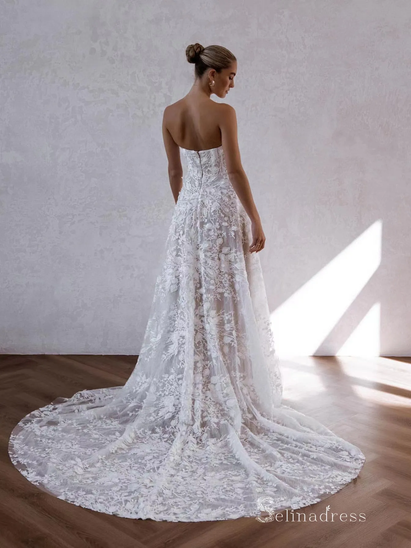 Chic A-line Sweetheart 3D Lace Rustic Wedding Dress Bridal Gowns HKL0140