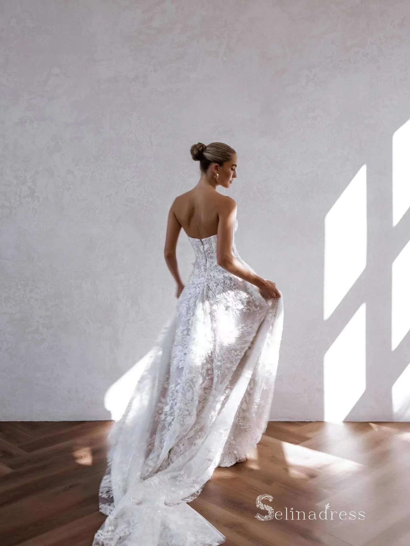 Chic A-line Sweetheart 3D Lace Rustic Wedding Dress Bridal Gowns HKL0140