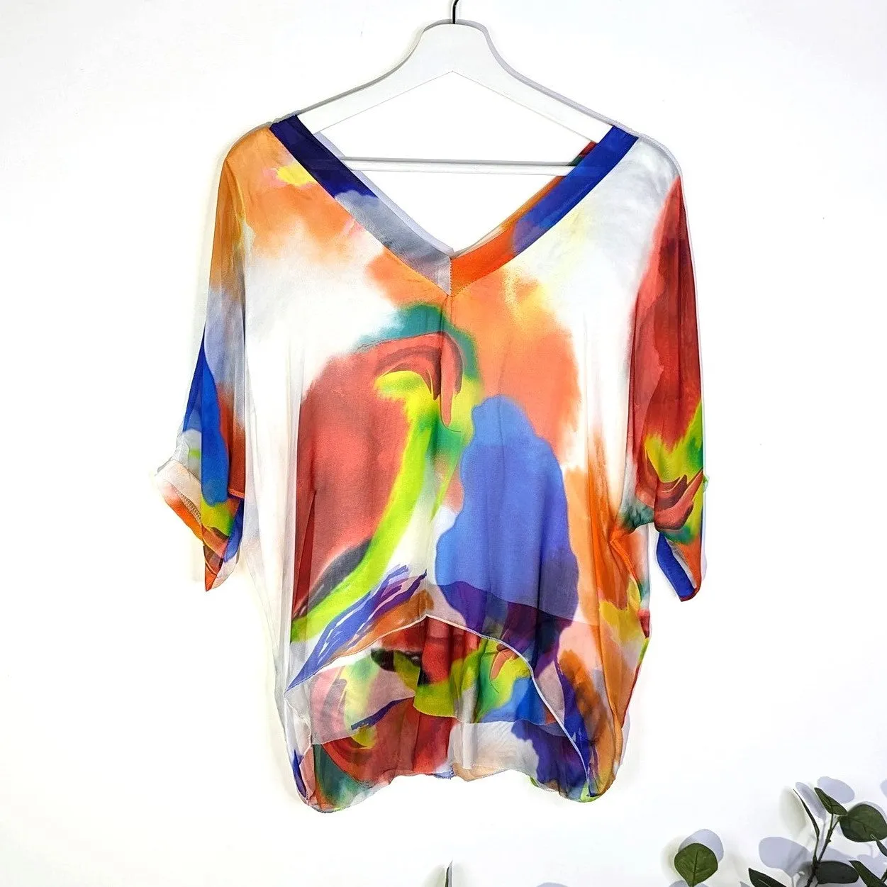 Colour swirl digital print silk mix V-neck and V-back top (S-M)