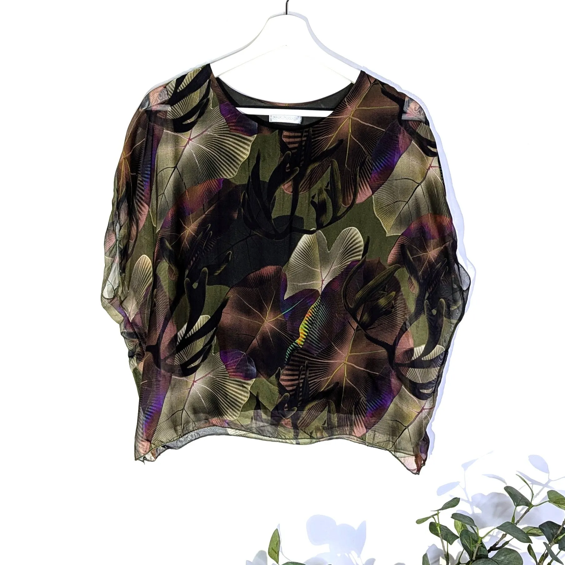 Coral garden digital print silk blend boxy top with a slight sleeve