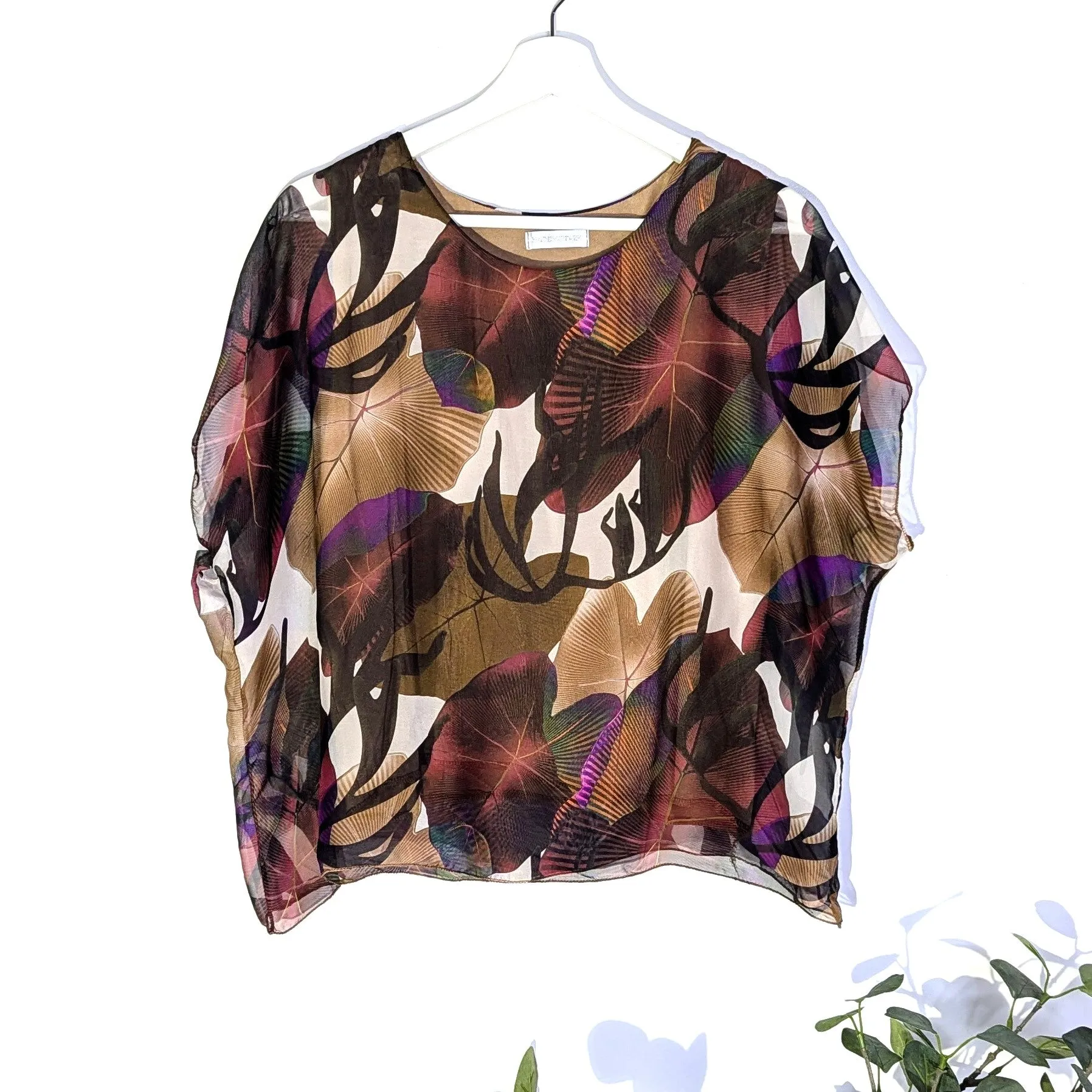 Coral garden digital print silk blend boxy top with a slight sleeve