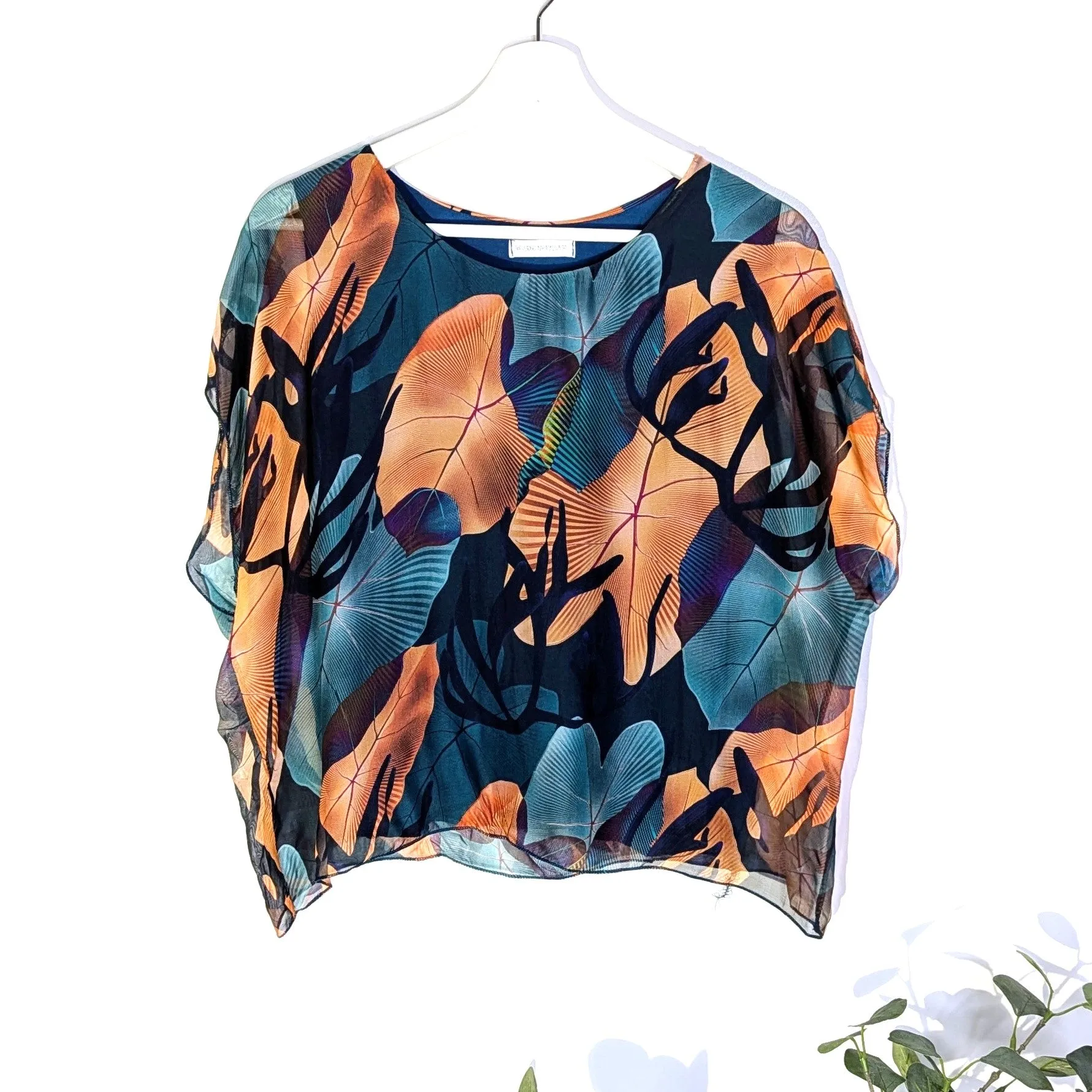 Coral garden digital print silk blend boxy top with a slight sleeve