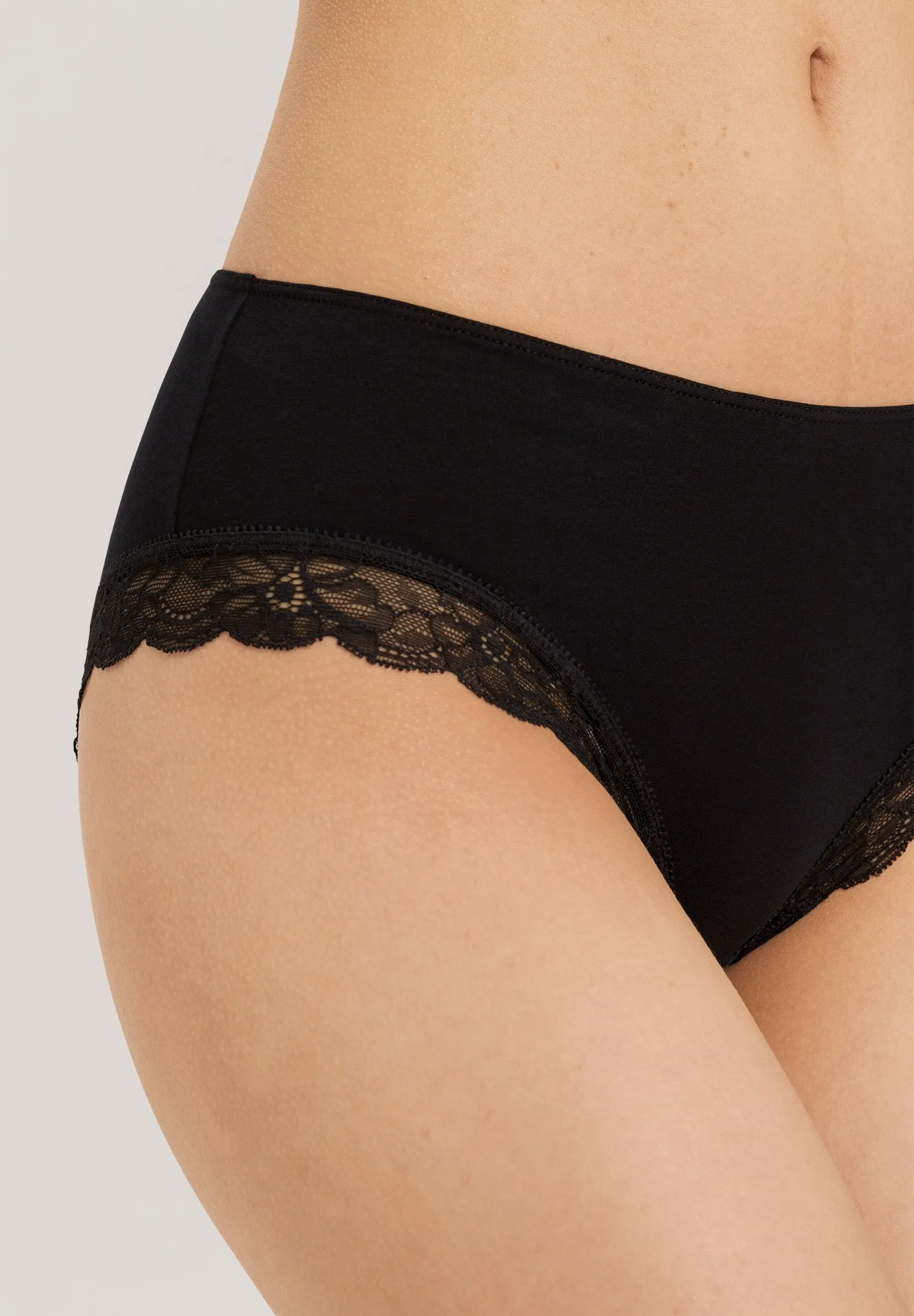 Cotton Lace Cotton Hi-Cut Brief | Black 72437-019