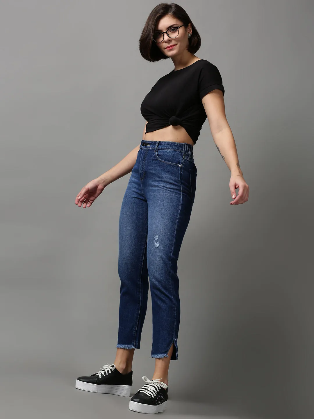 Women Blue Boyfriend Fit Mildly Distressed Light Fade Stretchable Jeans